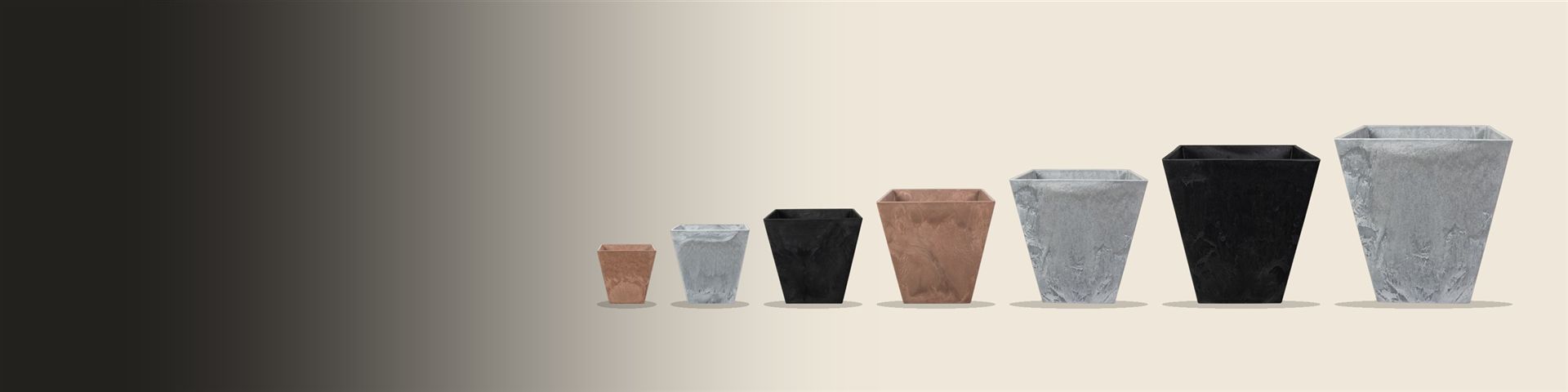 Sieben Artstone-Pflanzt&ouml;pfe Ella in Braun, Grau und Schwarz nebeneinander, von der kleinsten bis zur gr&ouml;&szlig;ten Gr&ouml;&szlig;e